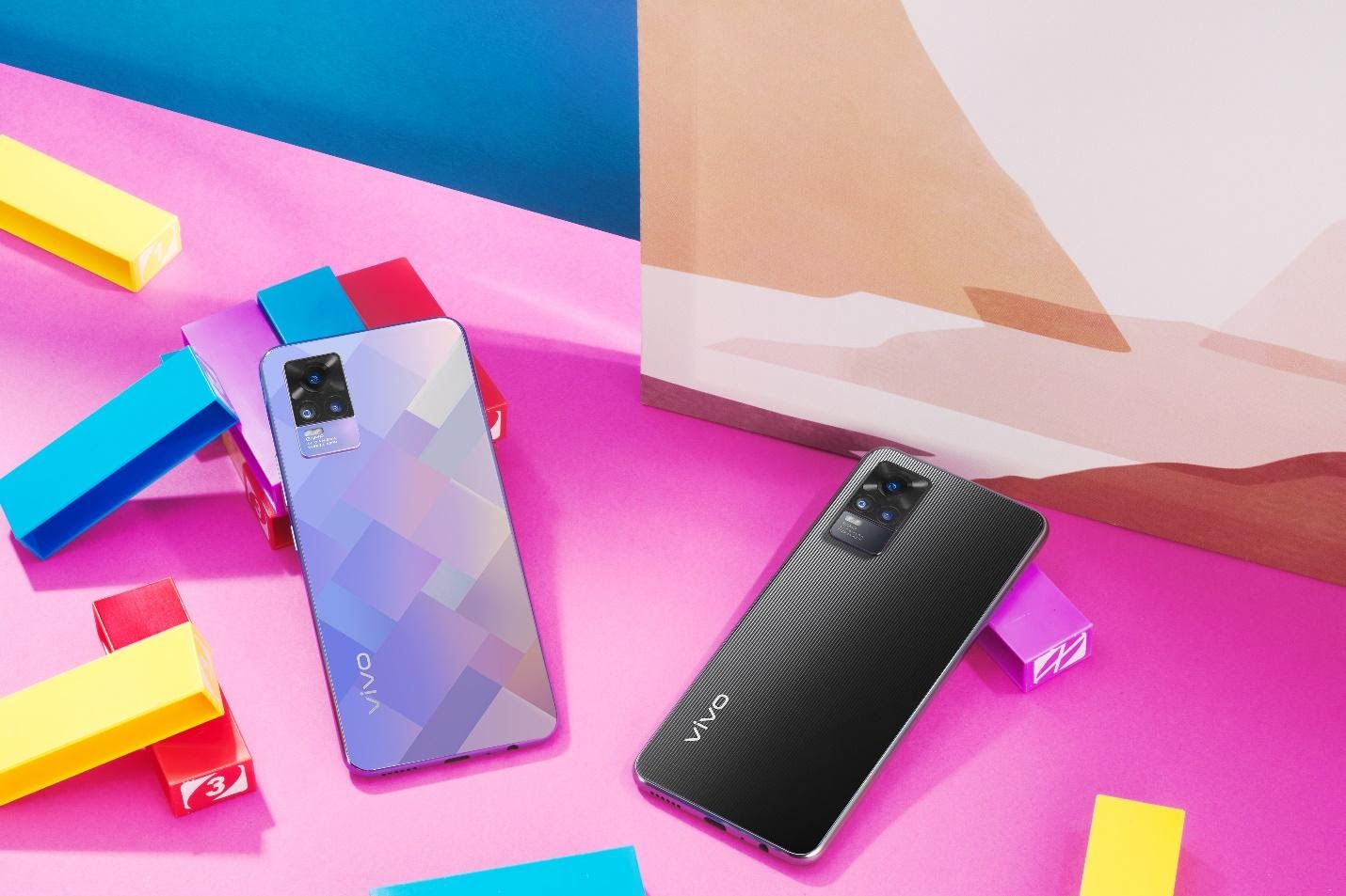 vivo V21 Dukung Konsumen Berbagi Momen Berharga dalam Hari Kemerdekaan